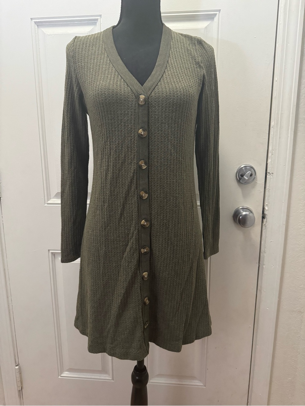 American Eagle Outfitters Olive Green Button-Down Knit Dress 0427